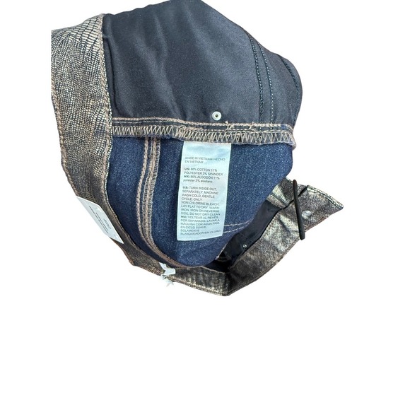 NWT CHICO'S Slimming Coated Ankle Girlfriend Pants Gold/Navy Croc Foul Size 0.5 - Picture 10 of 10